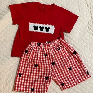 Smocked Mickey matching short set excellent condition size 3T